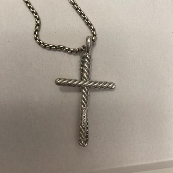 David Yurman Diamond and Cable Cross - Picture 2 of 4